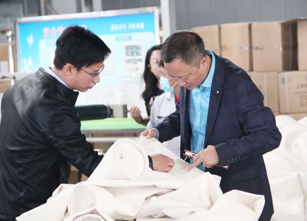 南通电厂领导来我司参观考察