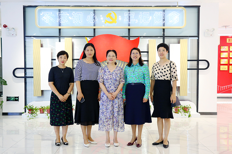 合肥市妇联党组书记、主席宣丽玲到william威廉英国官网调研指导